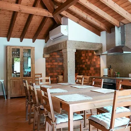 Madalena Vitorino das Donas