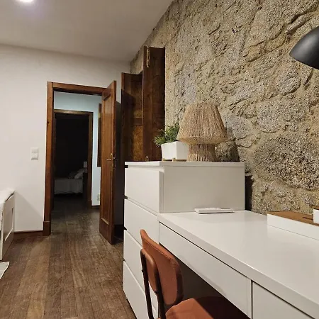 Madalena Vitorino das Donas